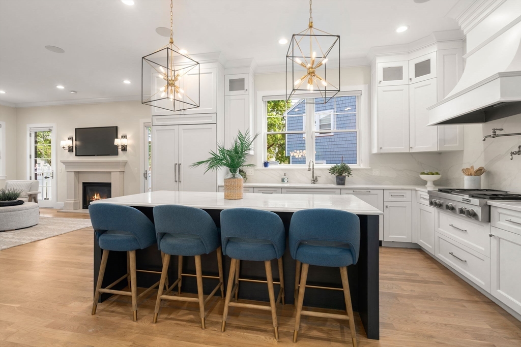 10 Spiers Road Newton, MA 02459 - Photo 7 of 40