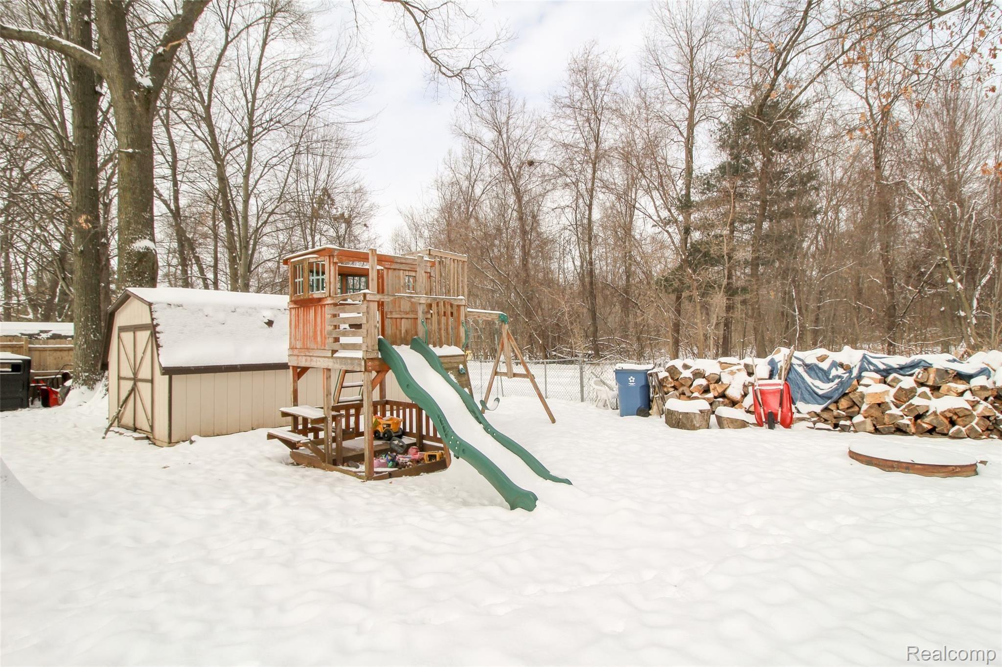 9292 Vienna Road Montrose, MI 48457 - Photo 28 of 33 28.JPG