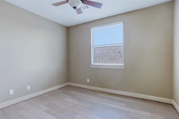 $3,180 | 1603 West 14th Street, Houston, TX 77008