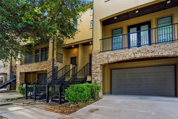 $3,180 | 1603 West 14th Street, Houston, TX 77008