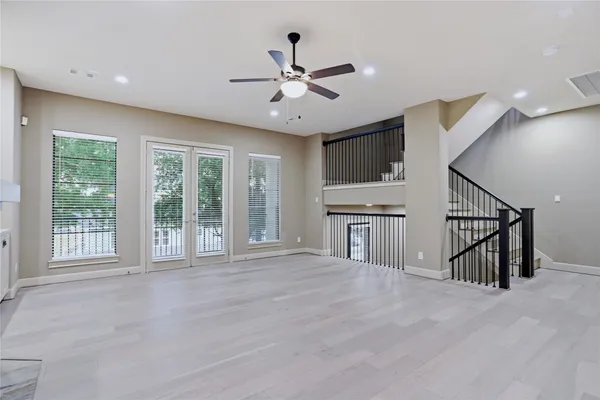 $3,180 | 1603 West 14th Street, Houston, TX 77008