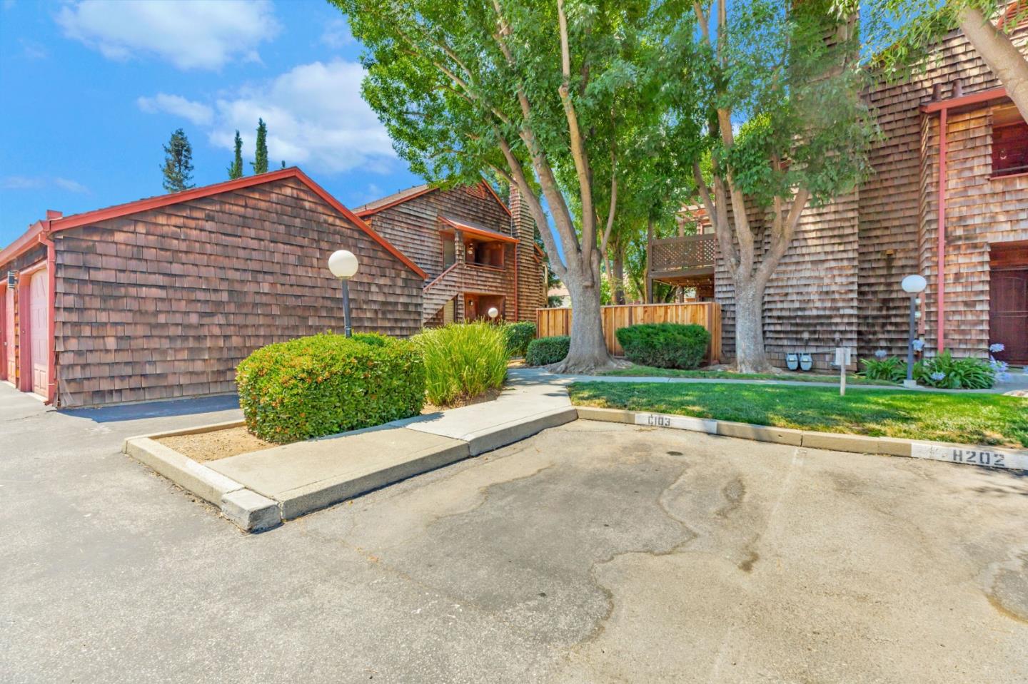 1555 Hecker Pass Road, Unit C103 Gilroy, CA 95020 - Photo 33 of 35 Gallery Image 33