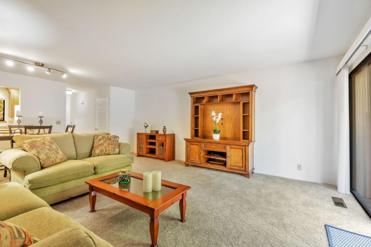 1555 Hecker Pass Road, Unit C103 Gilroy, CA 95020 - Photo 6 of 35 Gallery Image 6