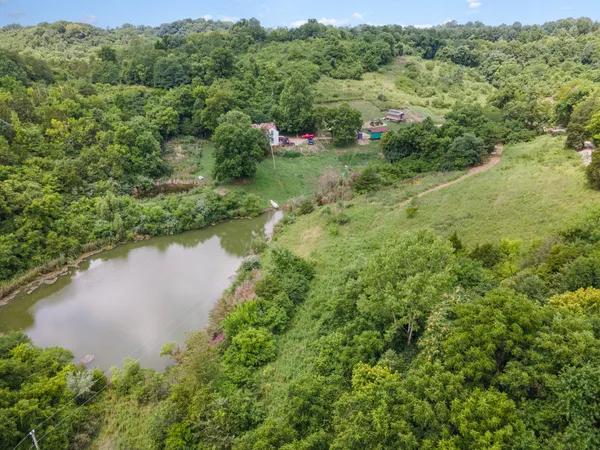 $600,000 | 6436 Vineyard Lane, Melbourne, KY 41059