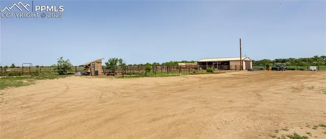 a view of a tennis court
