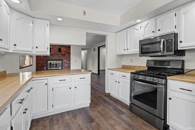 $269,900 | 21 West Bruel Street, Remington, IN 47977