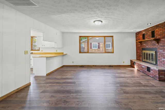 $269,900 | 21 West Bruel Street, Remington, IN 47977