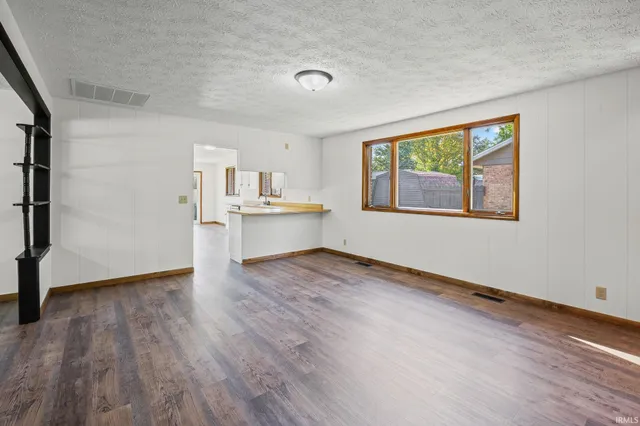 $269,900 | 21 West Bruel Street, Remington, IN 47977