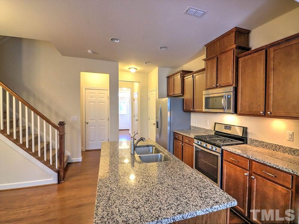 2402 Pecan Ridge Way Apex, NC 27502 - Photo 2 of 11 Gallery Image 2