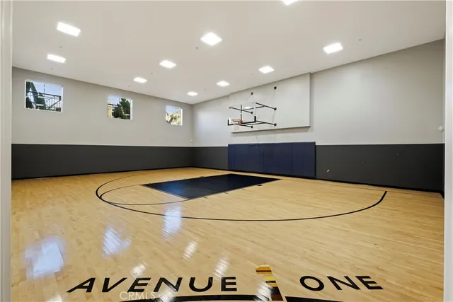 $3,699 | 2423 Scholarship, Irvine, CA 92612