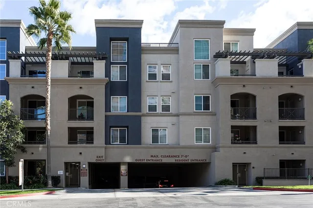 $3,699 | 2423 Scholarship, Irvine, CA 92612