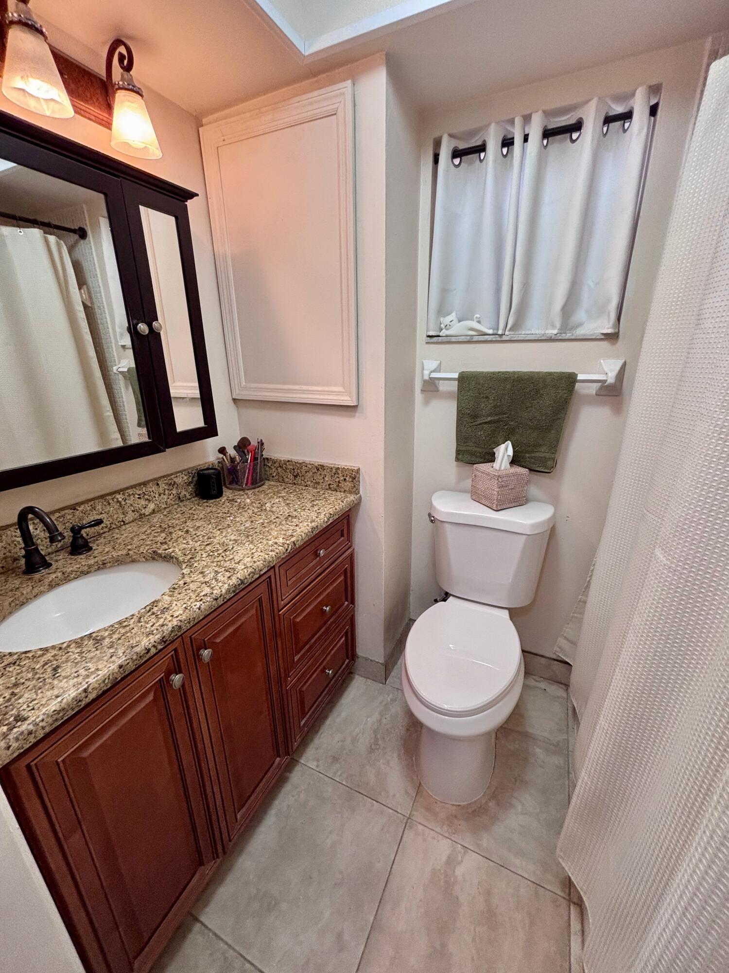 400 Northeast 20th Street, Unit B208 Boca Raton, FL 33431 - Photo 14 of 25 primary bathroom