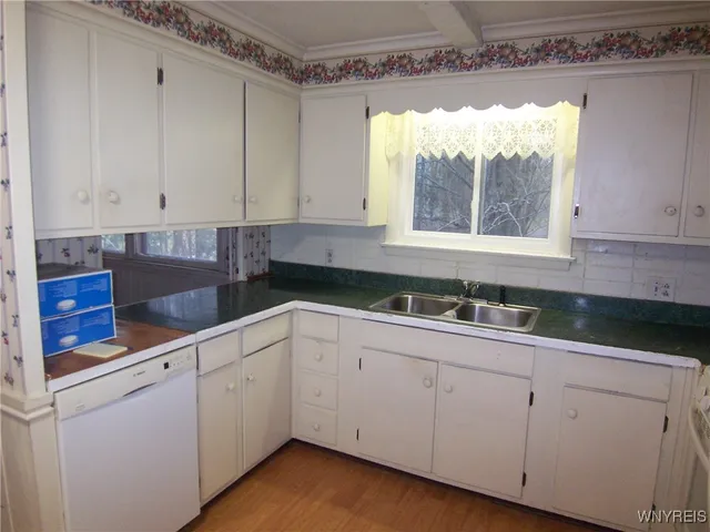 $199,900 | 8 Lawrence Avenue, Pembroke, NY 14036