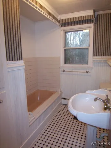 $199,900 | 8 Lawrence Avenue, Pembroke, NY 14036