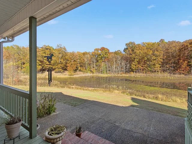 $749,900 | 129 Leland Road, Summertown, TN 38483