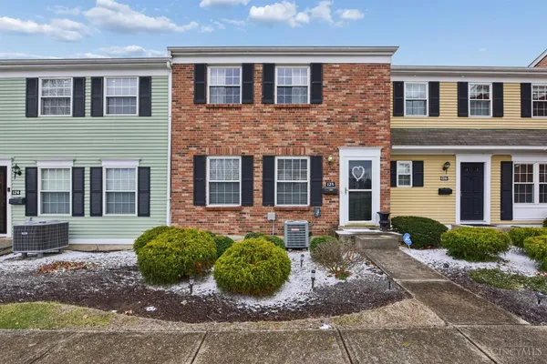 $219,900 | 125 Chapel Hill Drive, Fairfield, OH 45014
