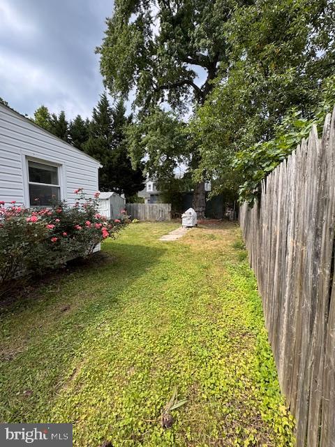 4602 Kiernan Road College Park, MD 20740 - Photo 5 of 22 Walk up to back yard