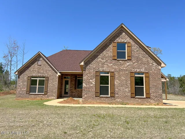 $450,000 | 290 Poplar Lane, Holly Springs, MS 38635