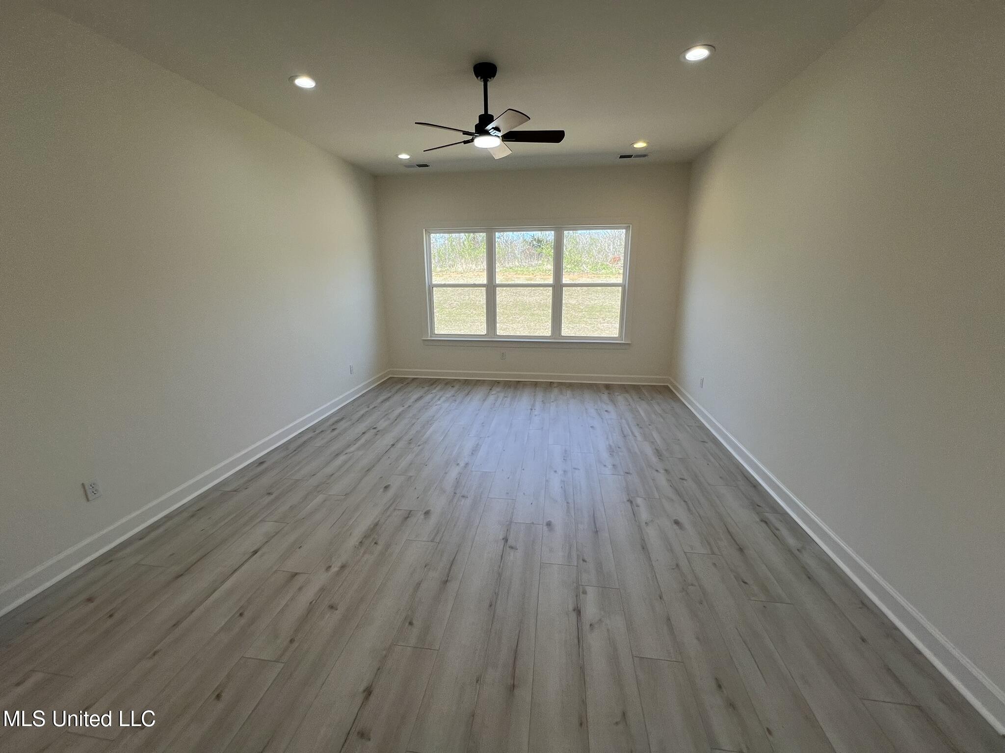 290 Poplar Lane Holly Springs, MS 38635 - Photo 13 of 29 IMG_3183