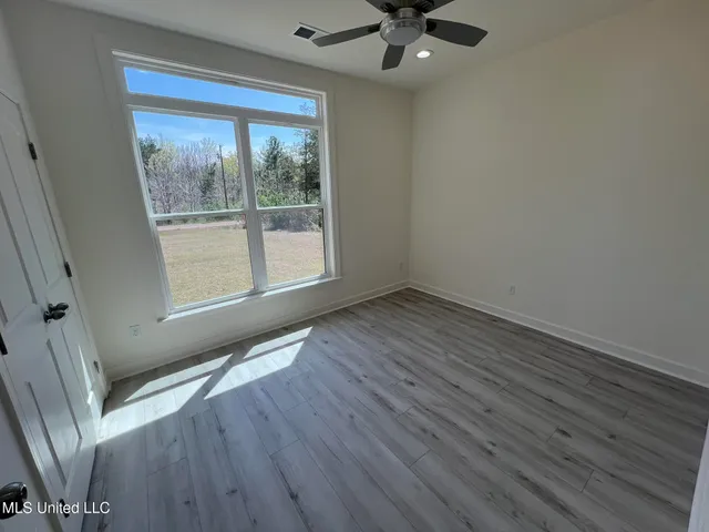 $450,000 | 290 Poplar Lane, Holly Springs, MS 38635