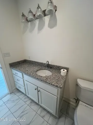 $450,000 | 290 Poplar Lane, Holly Springs, MS 38635