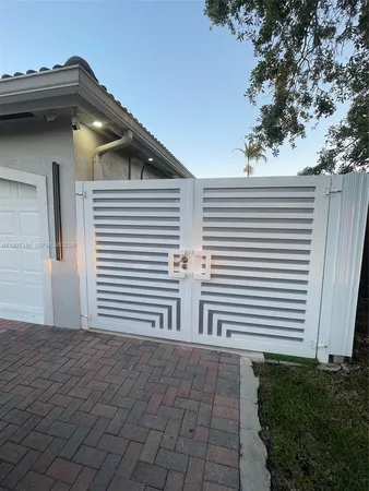 $1,400 | 15426 Southwest 168th Terrace, Unit 2, Miami, FL 33187