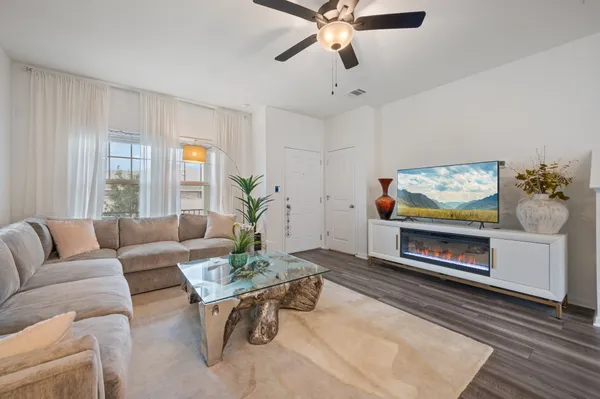 $299,900 | 17902 Cipresso Way, Pflugerville, TX 78660