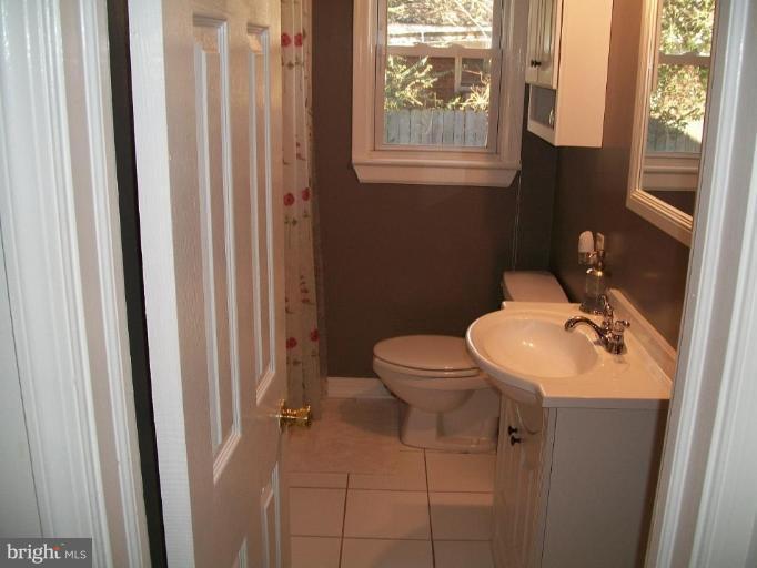 9010 Sudley Road Manassas, VA 20110 - Photo 5 of 25 Bath #1