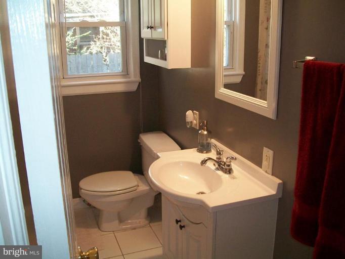 9010 Sudley Road Manassas, VA 20110 - Photo 6 of 25 Bath #2