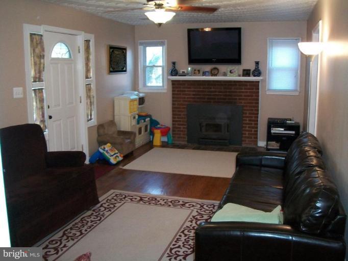 9010 Sudley Road Manassas, VA 20110 - Photo 10 of 25 Living Room #2