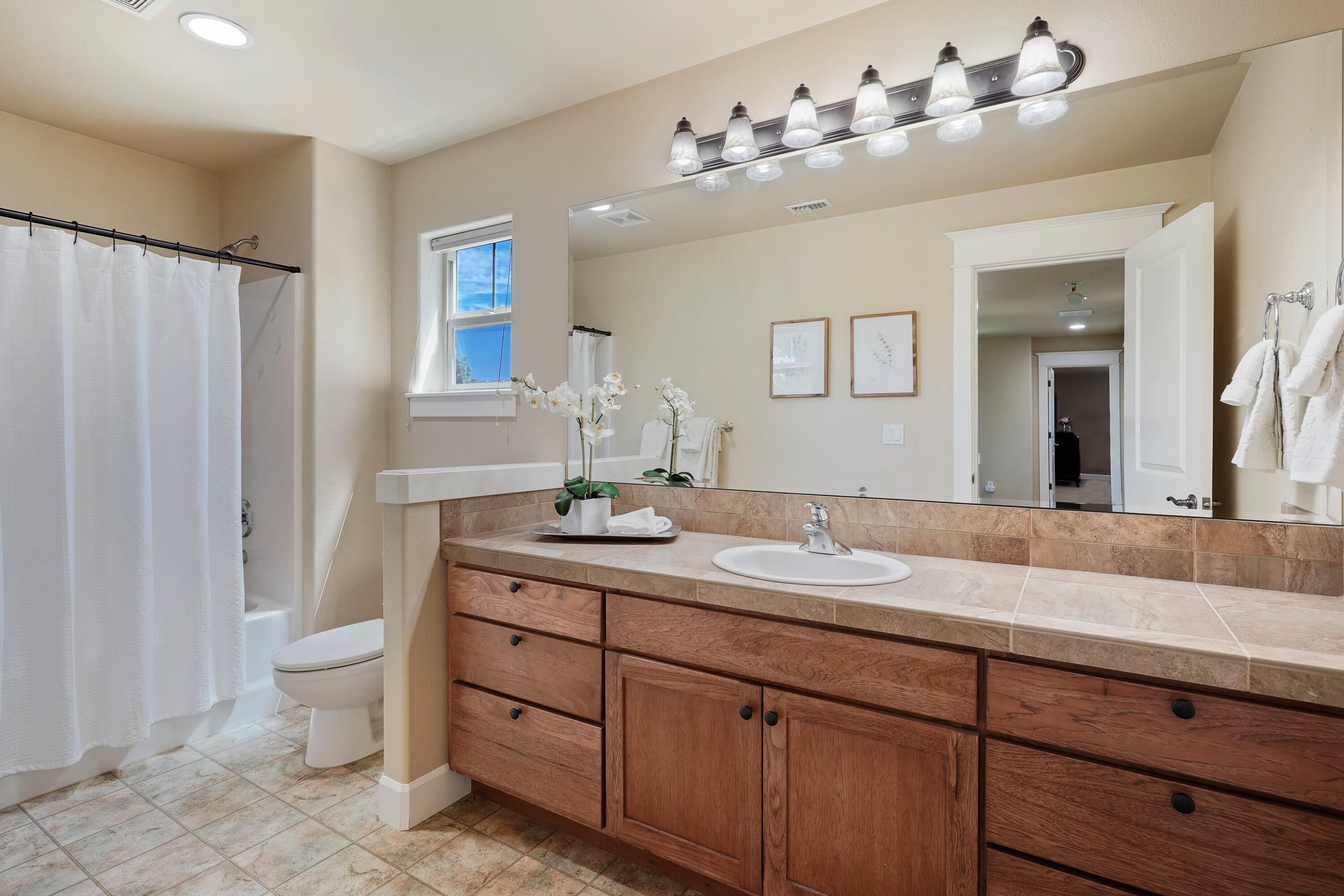 62777 Hawkview Road Bend, OR 97701 - Photo 26 of 41 DSC00343