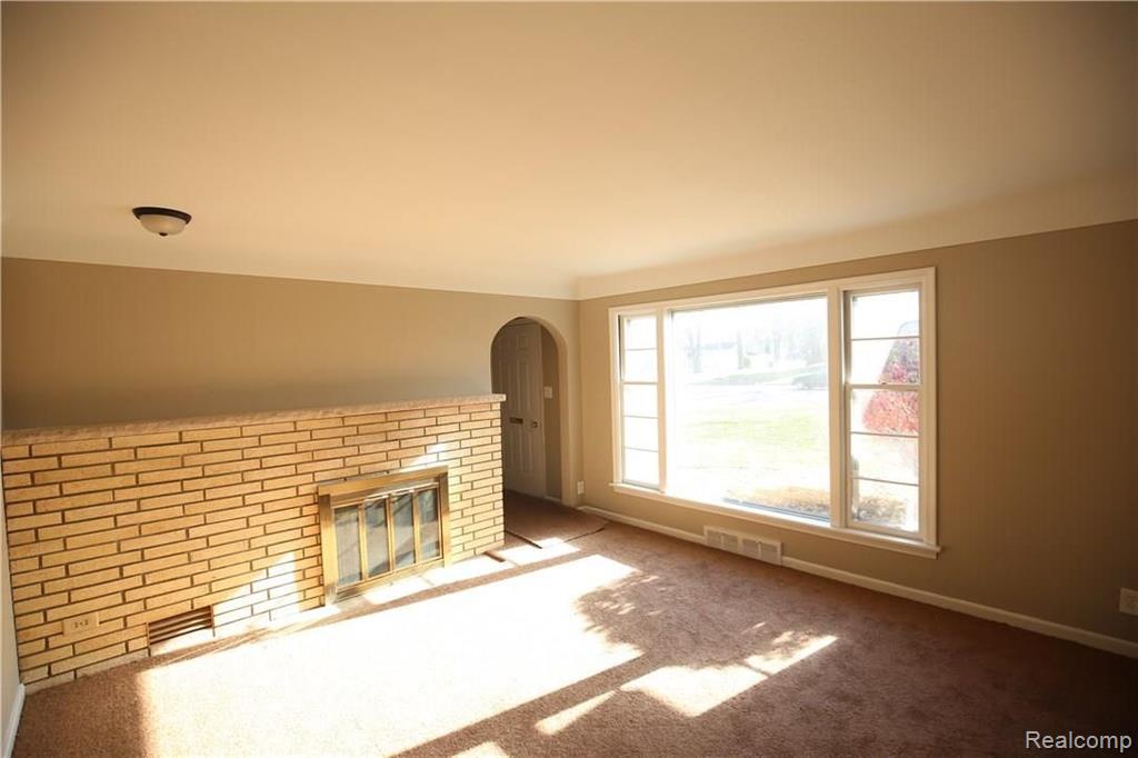 32134 Warren Road Westland, MI 48185 - Photo 7 of 20