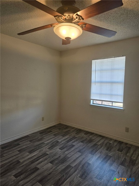 4805 Cedarhill Circle, Unit B C Killeen, TX 76543 - Photo 4 of 7 a room with a window