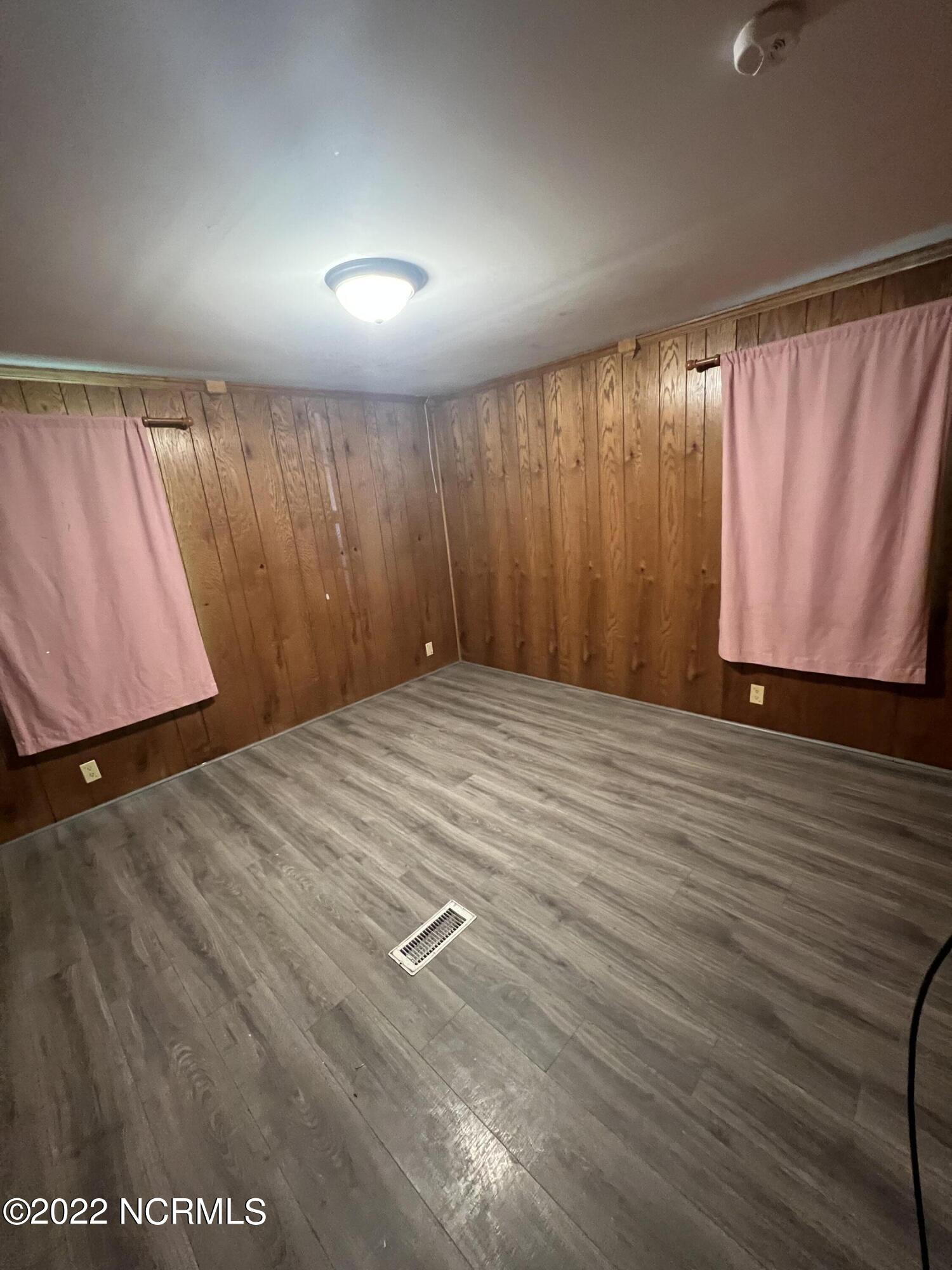 1628 Clarks Road New Bern, NC 28562 - Photo 23 of 26 Bedroom 2