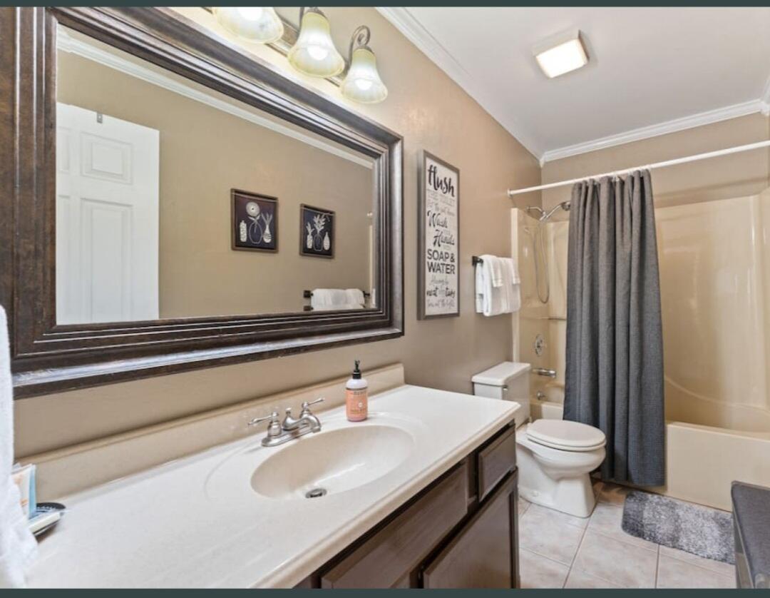 550 Notch Lane, Unit 1 Reeds Spring, MO 65737 - Photo 19 of 33 bathroom