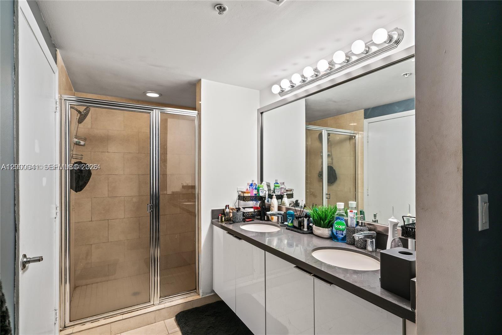 90 Southwest 3rd Street, Unit 2908 Miami, FL 33130 - Photo 18 of 27