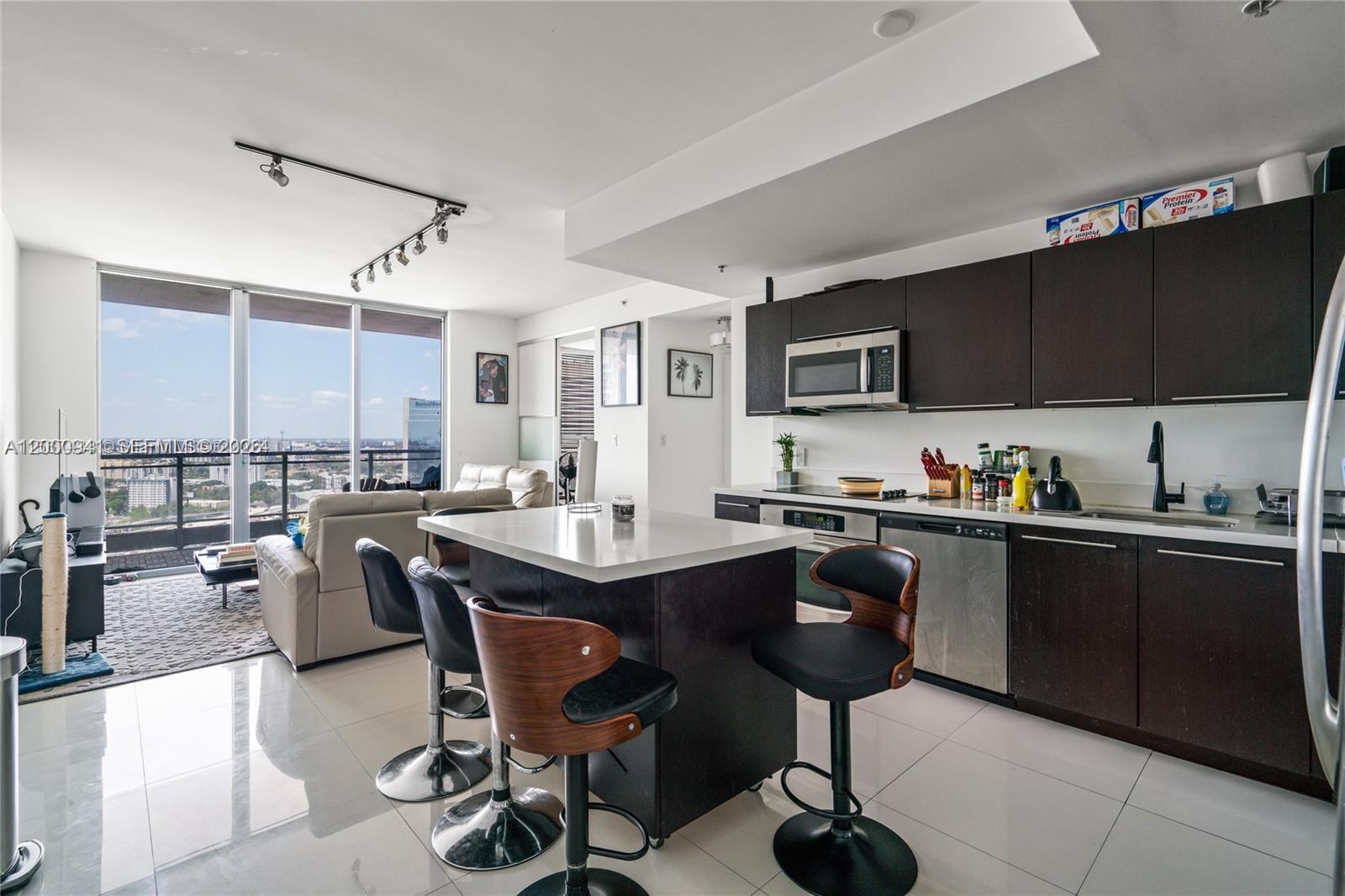 90 Southwest 3rd Street, Unit 2908 Miami, FL 33130 - Photo 6 of 27