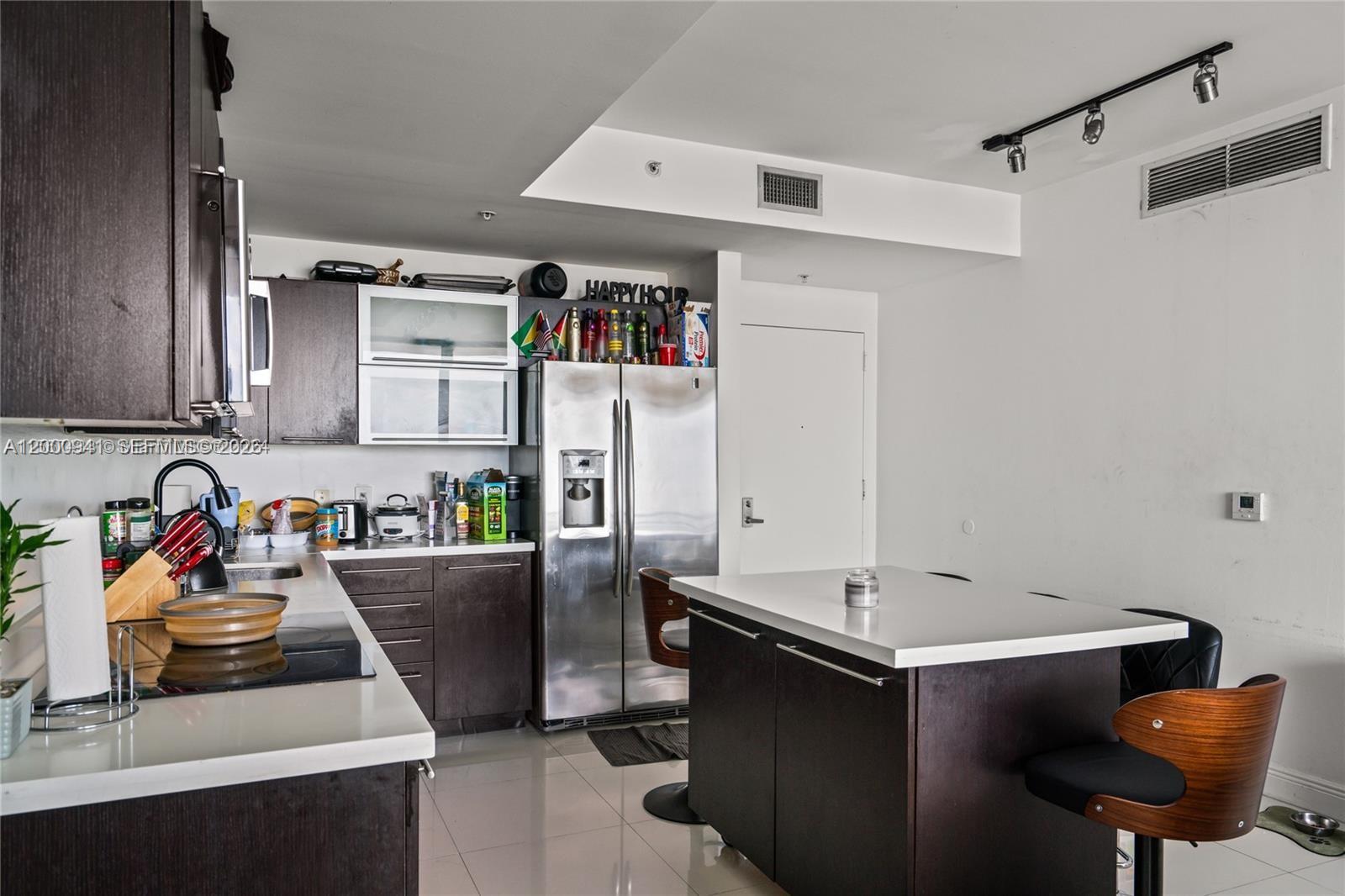 90 Southwest 3rd Street, Unit 2908 Miami, FL 33130 - Photo 8 of 27