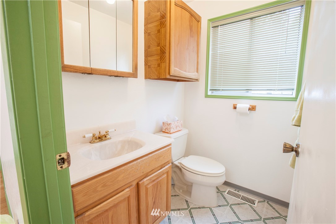 23025 49th Avenue Southeast Bothell, WA 98021 - Photo 19 of 24