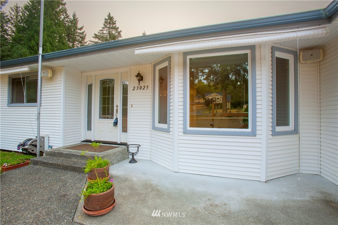 23025 49th Avenue Southeast Bothell, WA 98021 - Photo 3 of 24