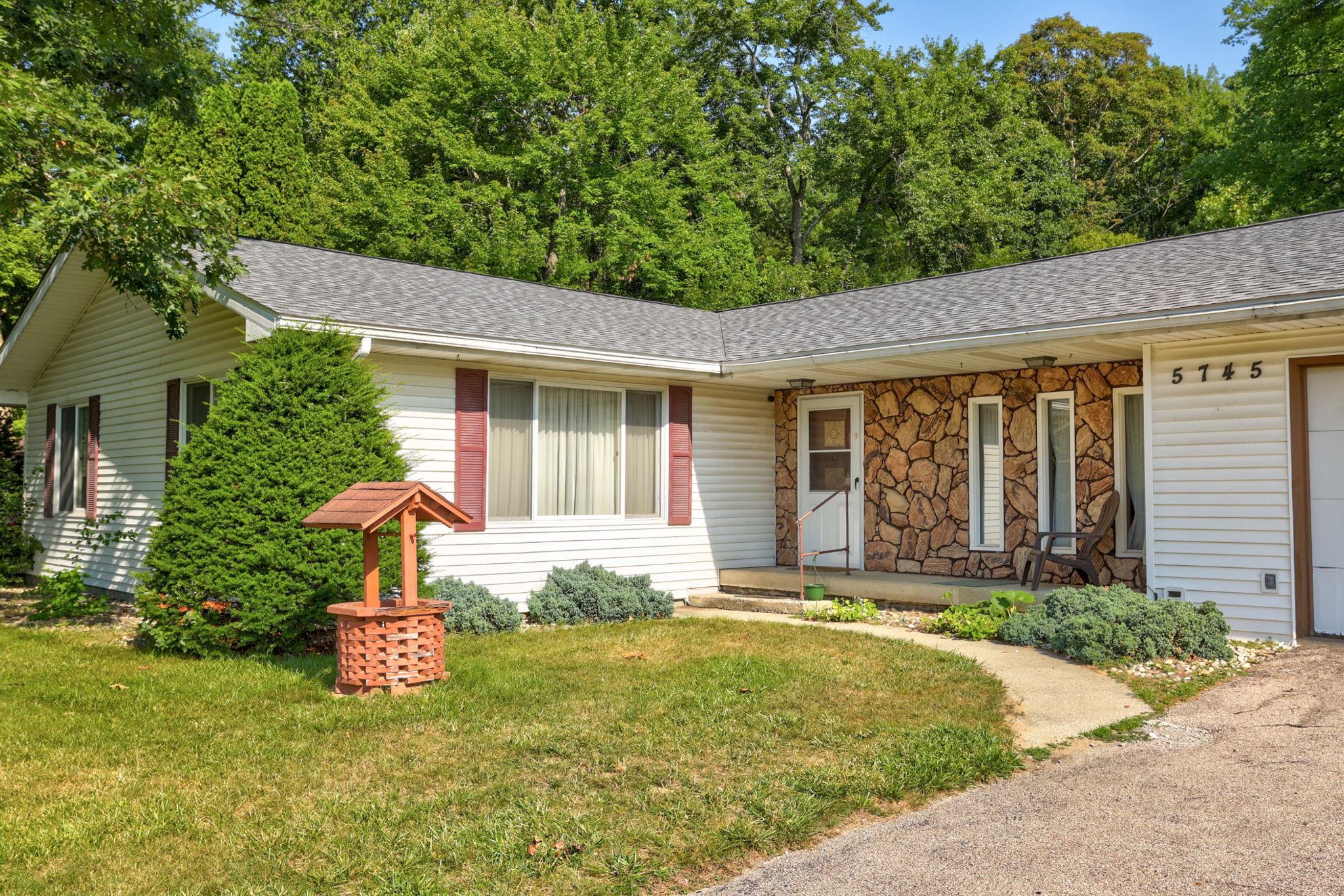 5745 Townline Road Birch Run, MI 48415 - Photo 3 of 26 Gallery Image 3