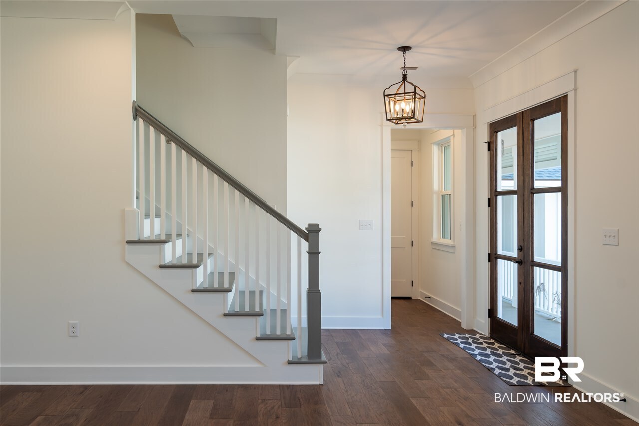 389 Pecan Avenue Fairhope, AL 36532 - Photo 31 of 50 Stairway to second floor