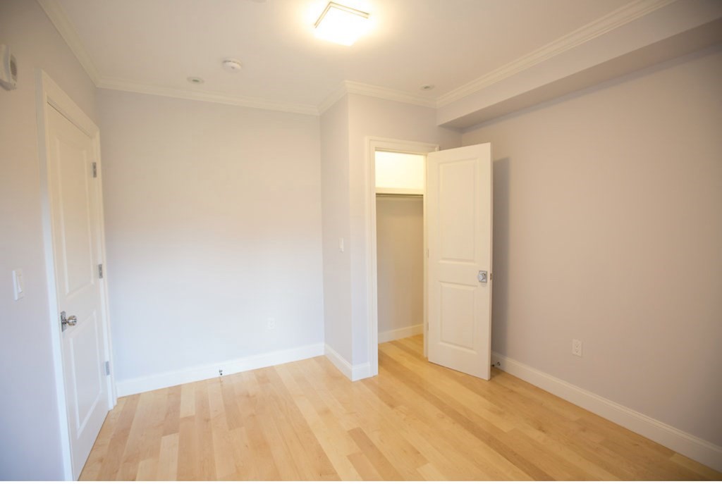 296 Beacon Street, Unit 7 Boston, MA 02116 - Photo 7 of 21 a view of an empty room