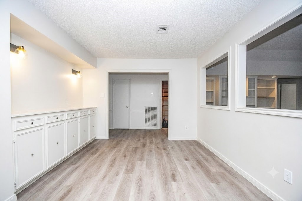 7815 Hummingbird Street Houston, TX 77071 - Photo 4 of 20 Gallery Image 4