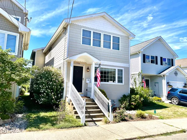$2,800 | 906 East Broadway, Milford, CT 06460
