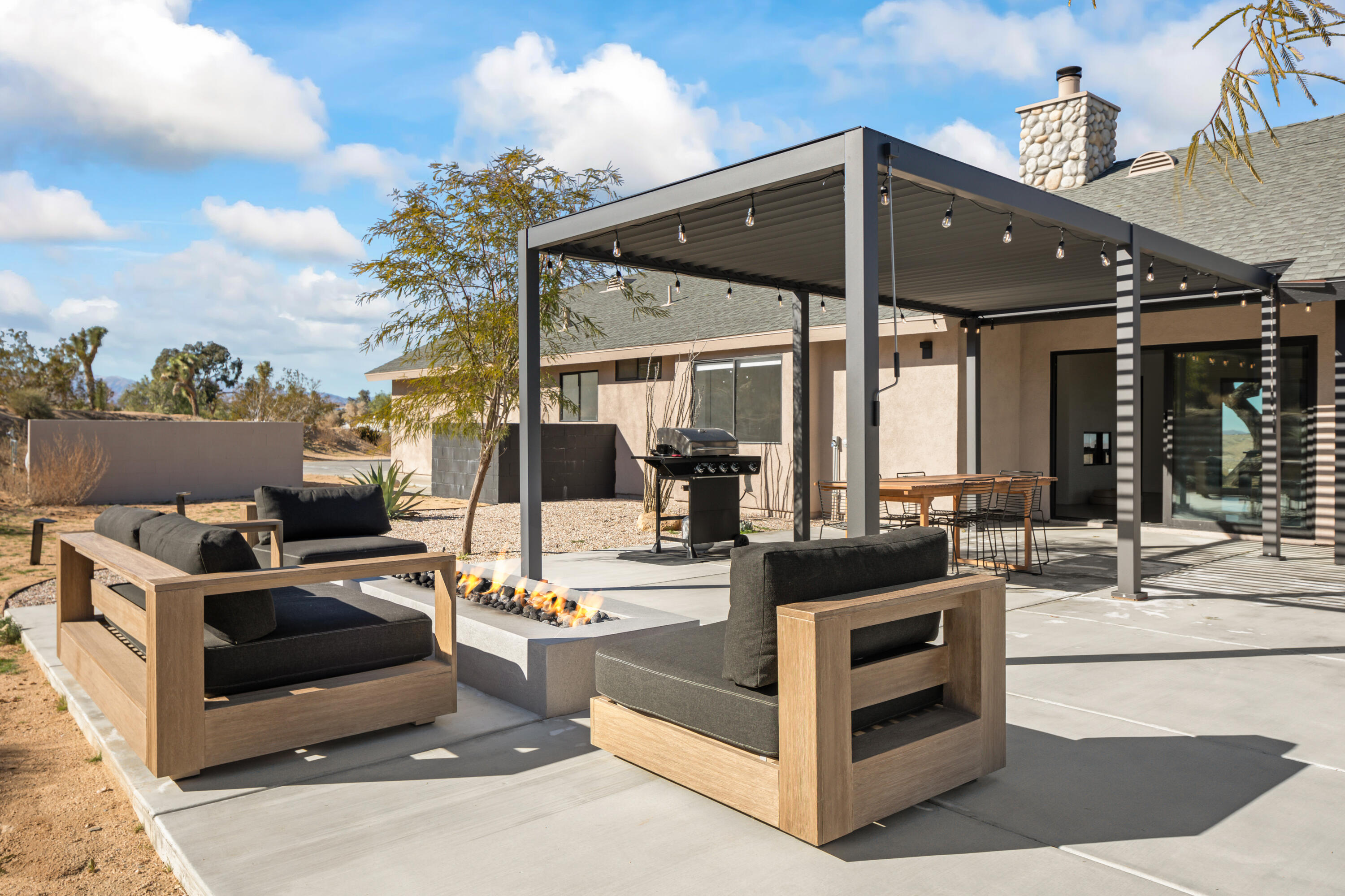 60633 Pueblo Trail Joshua Tree, CA 92252 - Photo 59 of 65 77-StaysYouLike_Zendo_House