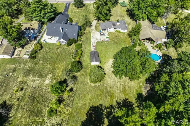 $399,000 | 13310 West Watson Road, Sunset Hills, MO 63127