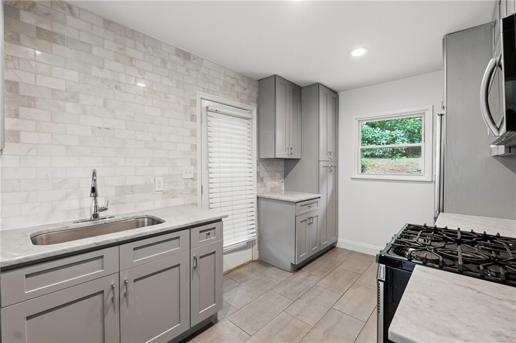2035 Miriam Lane Decatur, GA 30032 - Photo 10 of 31