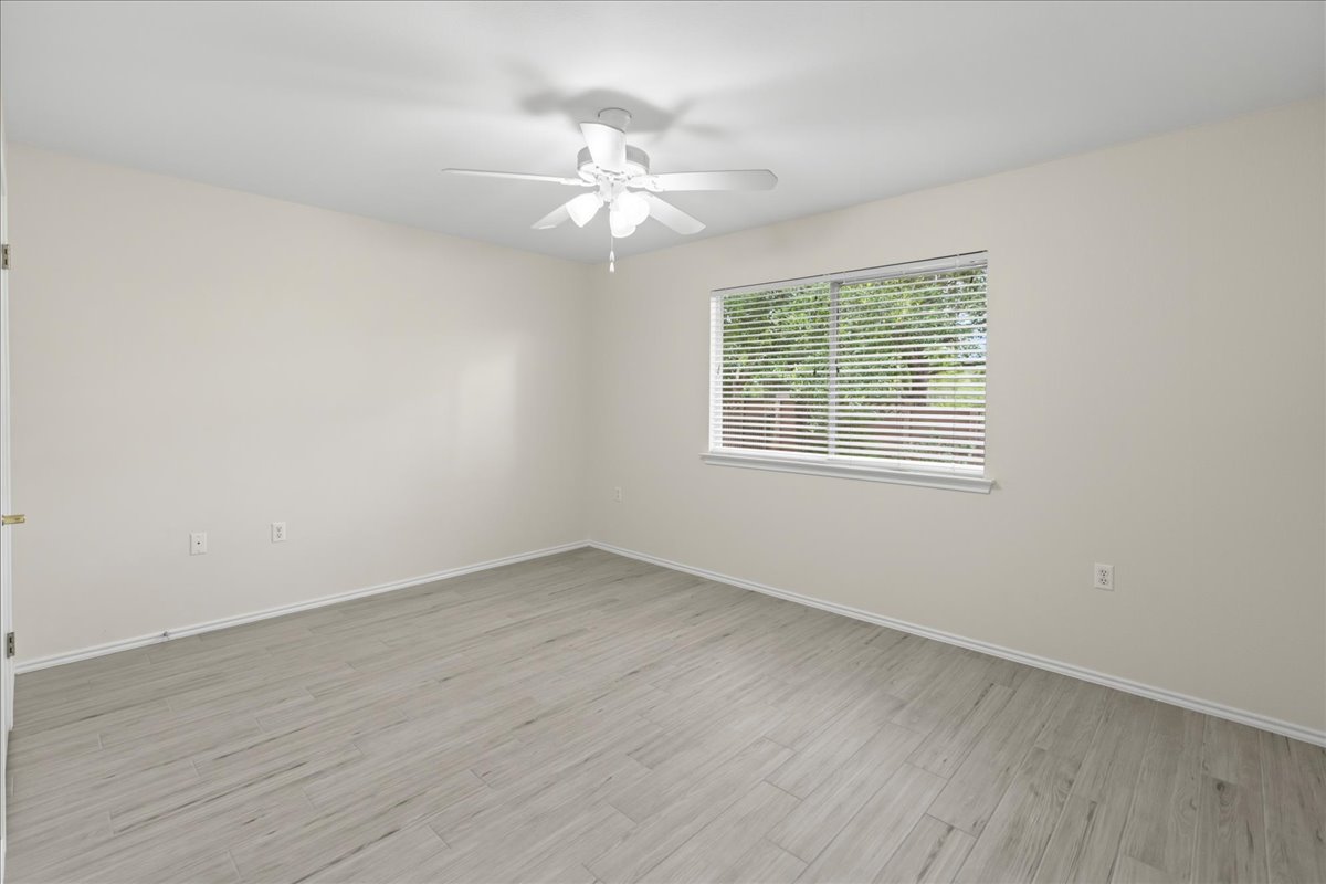 104 Whitewing Way Georgetown, TX 78633 - Photo 17 of 29
