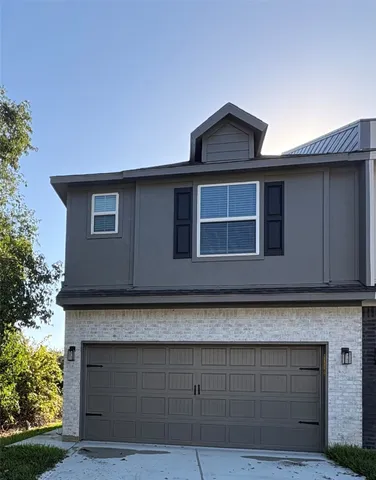 $284,900 | 112 Capetown Circle, Conroe, TX 77356
